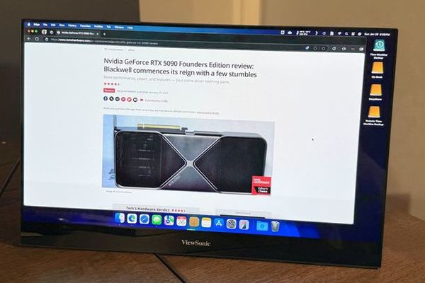 ViewSonic VX1655-4K-OLED Portable Monitor Review and more